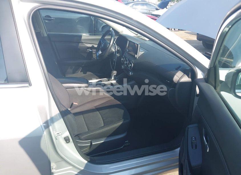 Photo 5 of 2022 Nissan Sentra SV XTRONIC CVT (VIN 3N1AB8CV7NY290287)