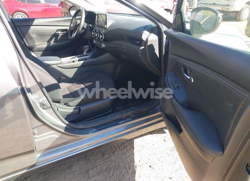 Photo 5 of 2024 Nissan Sentra SV XTRONIC CVT (VIN 3N1AB8CV7RY218656)