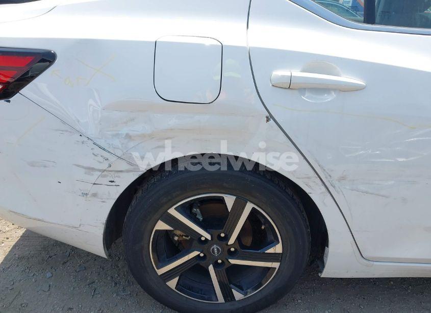 Photo 6 of 2024 Nissan Sentra SV XTRONIC CVT (VIN 3N1AB8CV7RY219189)