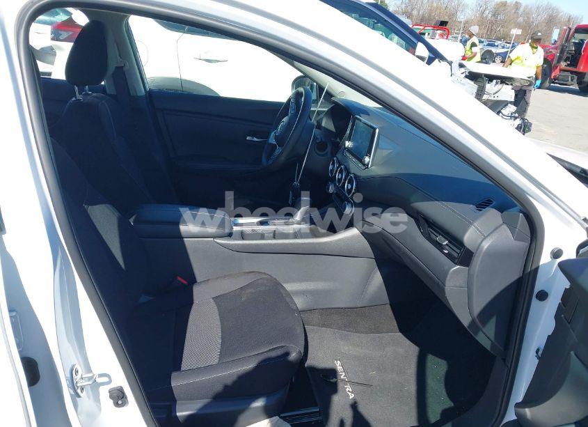 Photo 5 of 2024 Nissan Sentra SV XTRONIC CVT (VIN 3N1AB8CV7RY352678)