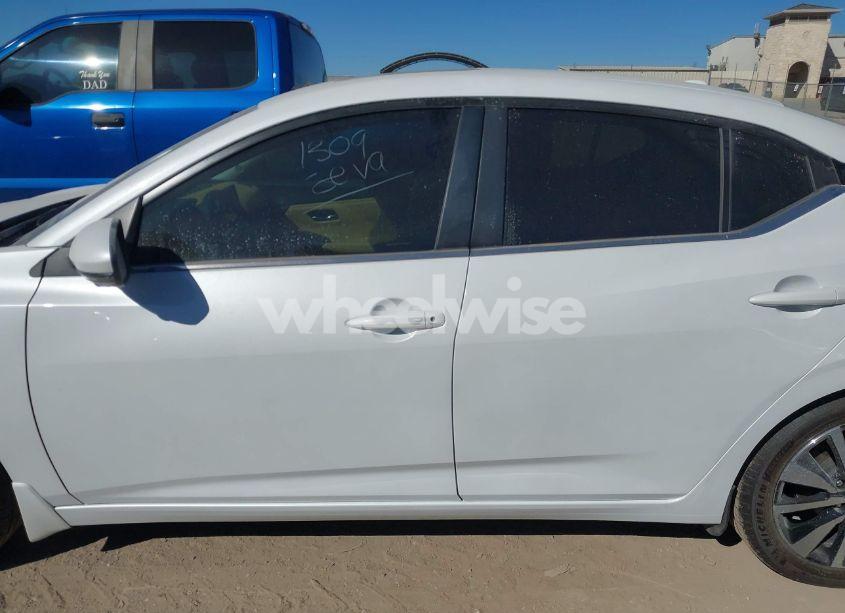 Photo 15 of 2024 Nissan Sentra SV XTRONIC CVT (VIN 3N1AB8CV7RY382991)