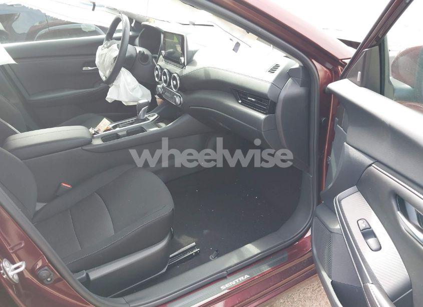 Photo 5 of 2025 Nissan Sentra SV (VIN 3N1AB8CV7SY242722)