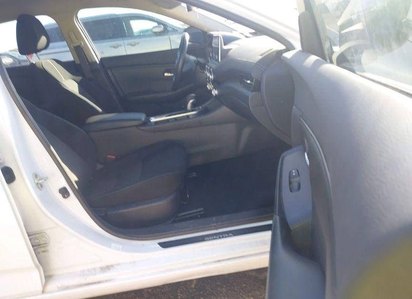 Photo 5 of 2020 Nissan Sentra SV XTRONIC CVT (VIN 3N1AB8CV8LY295575)