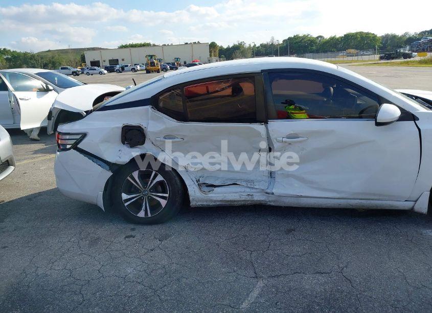 Photo 6 of 2022 Nissan Sentra SV XTRONIC CVT (VIN 3N1AB8CV8NY202797)