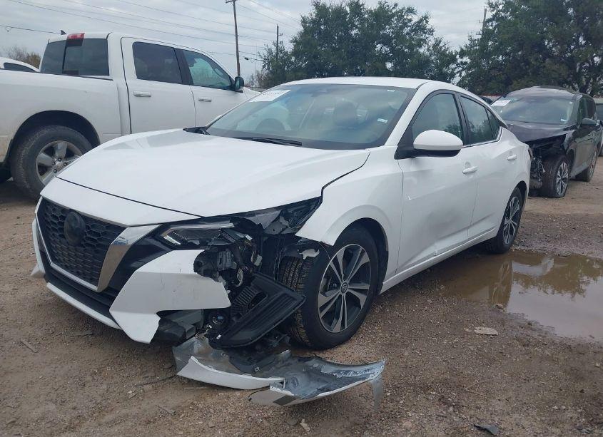 Photo 2 of 2022 Nissan Sentra SV XTRONIC CVT (VIN 3N1AB8CV8NY224752)