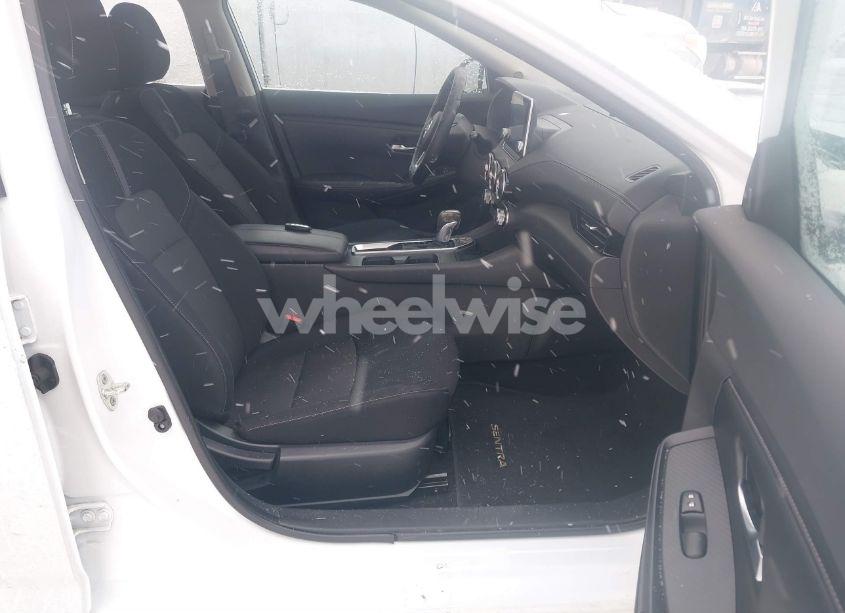 Photo 5 of 2022 Nissan Sentra SV XTRONIC CVT (VIN 3N1AB8CV8NY263874)