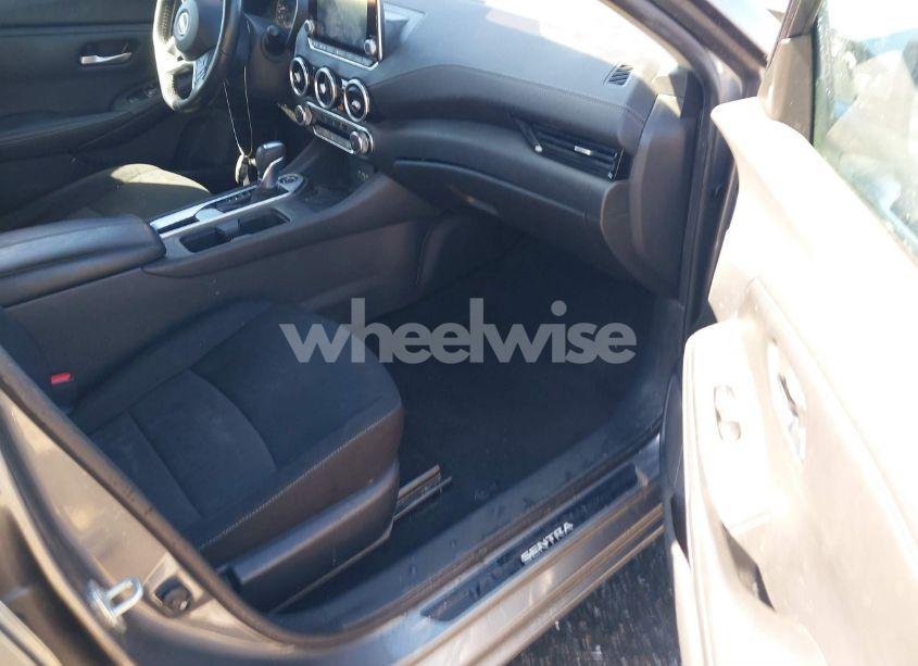 Photo 5 of 2022 Nissan Sentra SV XTRONIC CVT (VIN 3N1AB8CV8NY291643)