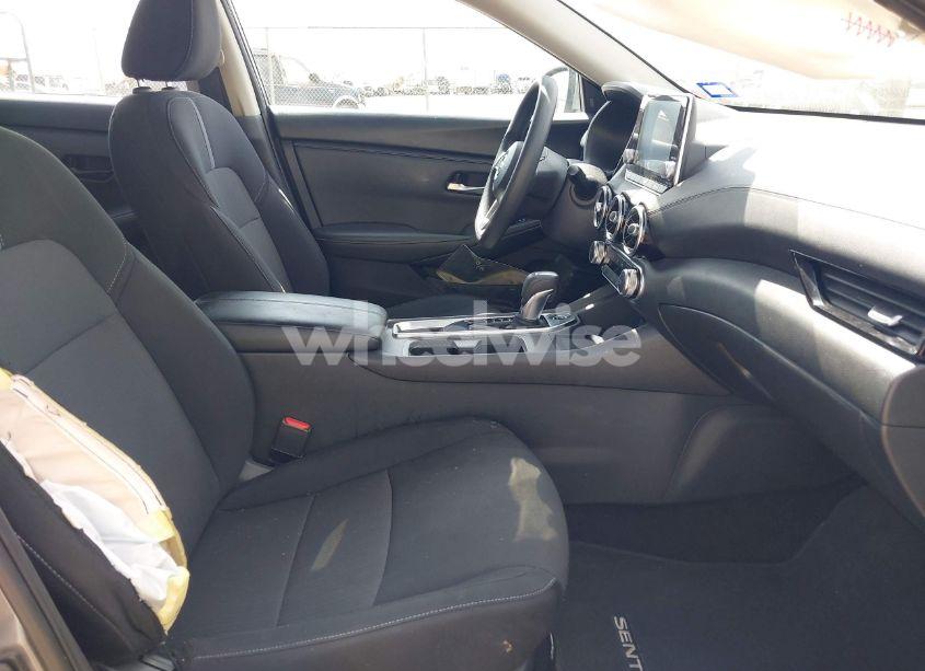 Photo 5 of 2024 Nissan Sentra SV XTRONIC CVT (VIN 3N1AB8CV8RY258275)