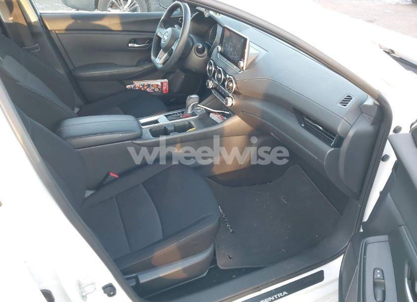 Photo 5 of 2024 Nissan Sentra SV XTRONIC CVT (VIN 3N1AB8CV8RY315347)