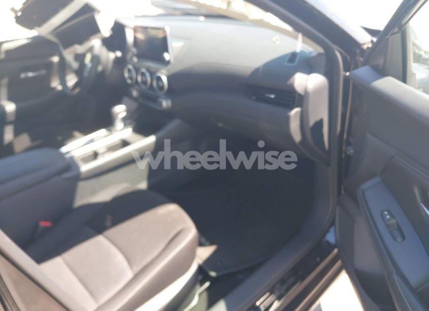 Photo 5 of 2025 Nissan Sentra SV (VIN 3N1AB8CV8SY257696)