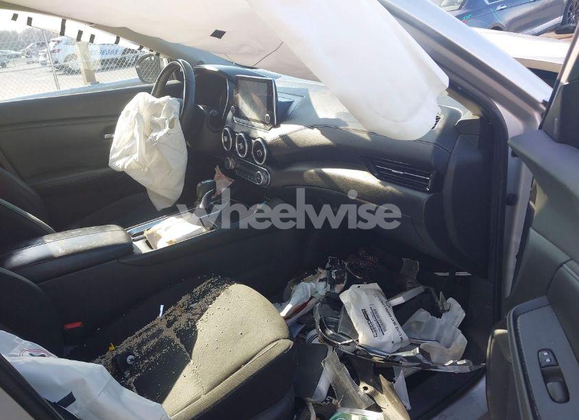 Photo 5 of 2020 Nissan Sentra SV XTRONIC CVT (VIN 3N1AB8CV9LY231982)