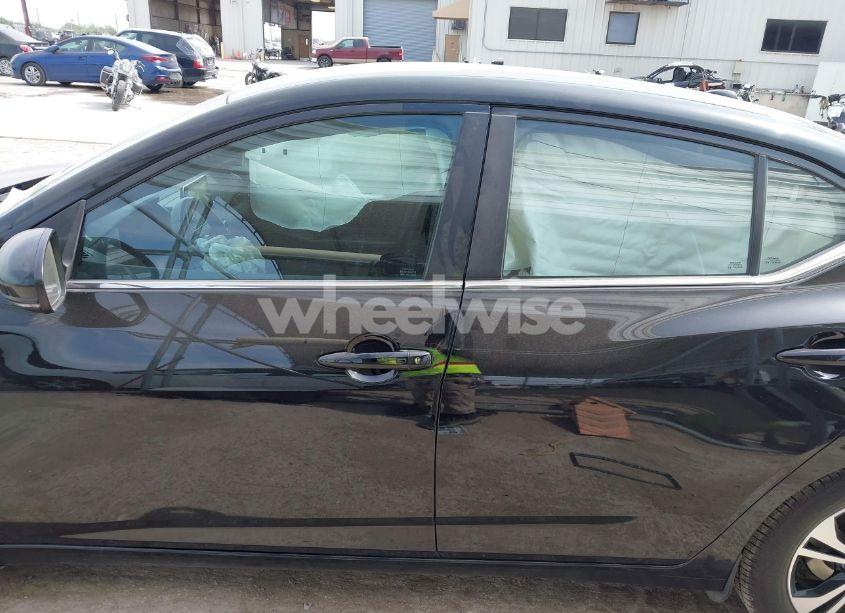 Photo 14 of 2020 Nissan Sentra SV XTRONIC CVT (VIN 3N1AB8CV9LY251312)