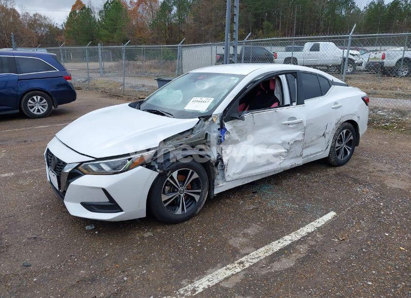 Photo 2 of 2020 Nissan Sentra SV XTRONIC CVT (VIN 3N1AB8CV9LY282852)