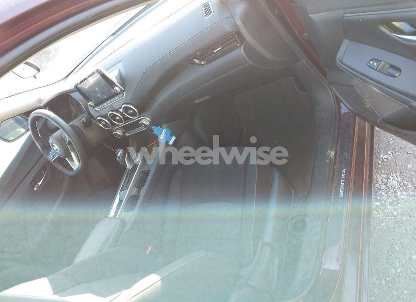 Photo 5 of 2021 Nissan Sentra SV XTRONIC CVT (VIN 3N1AB8CV9MY301370)