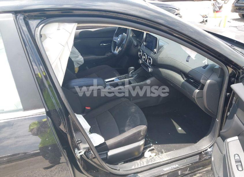 Photo 5 of 2022 Nissan Sentra SV XTRONIC CVT (VIN 3N1AB8CV9NY245898)