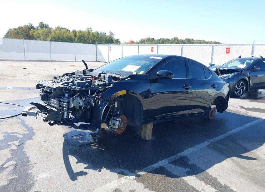 Photo 2 of 2022 Nissan Sentra SV XTRONIC CVT (VIN 3N1AB8CV9NY262183)