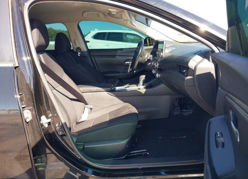 Photo 5 of 2022 Nissan Sentra SV XTRONIC CVT (VIN 3N1AB8CV9NY262183)