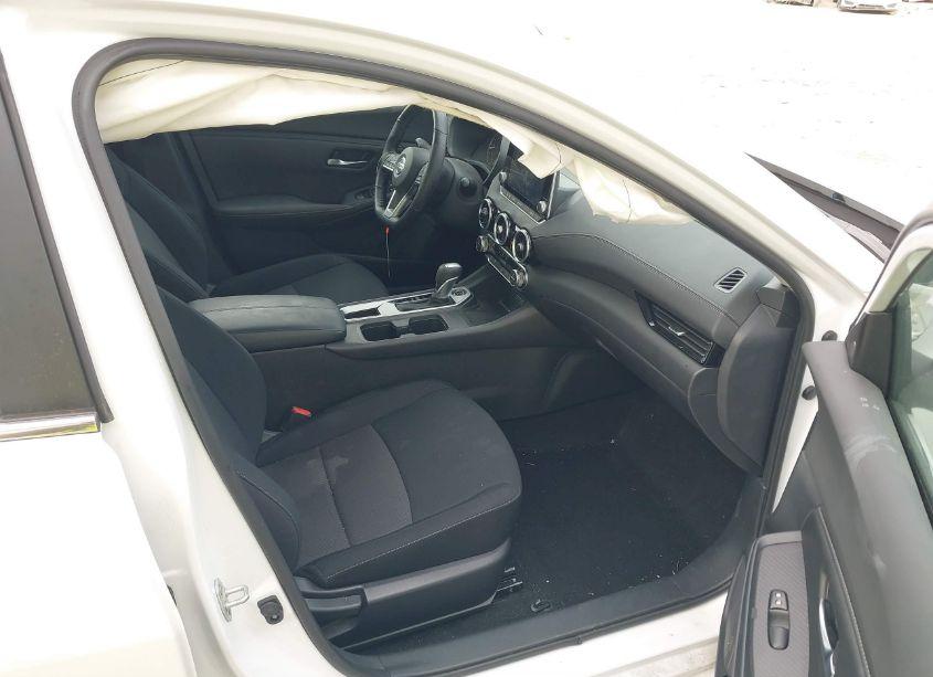 Photo 5 of 2022 Nissan Sentra SV XTRONIC CVT (VIN 3N1AB8CV9NY320017)