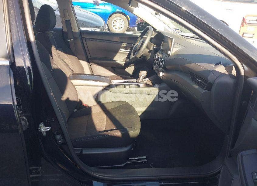 Photo 5 of 2023 Nissan Sentra SV XTRONIC CVT (VIN 3N1AB8CV9PY256760)