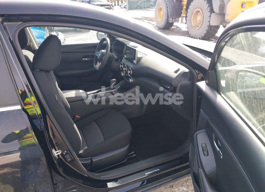 Photo 5 of 2024 Nissan Sentra SV XTRONIC CVT (VIN 3N1AB8CV9RY267339)