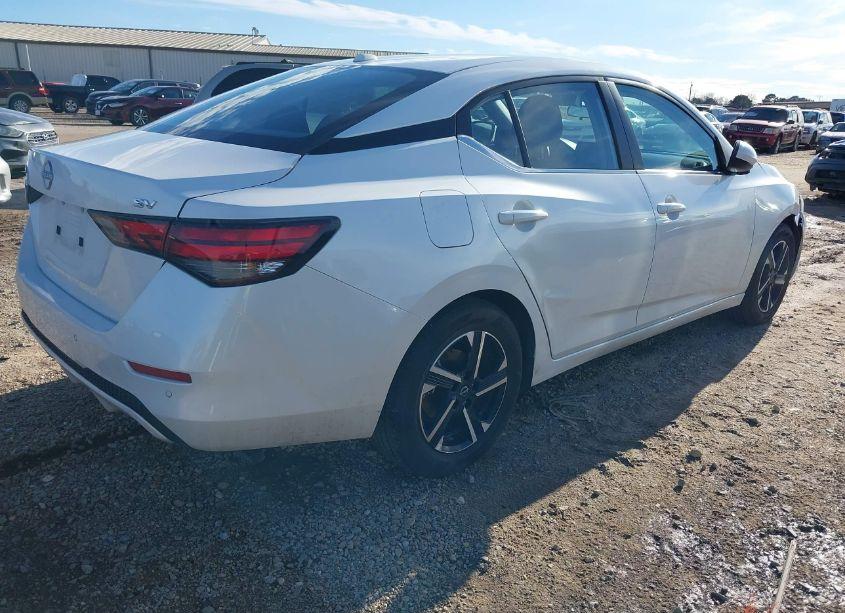 Photo 4 of 2024 Nissan Sentra (VIN 3N1AB8CV9RY364685)