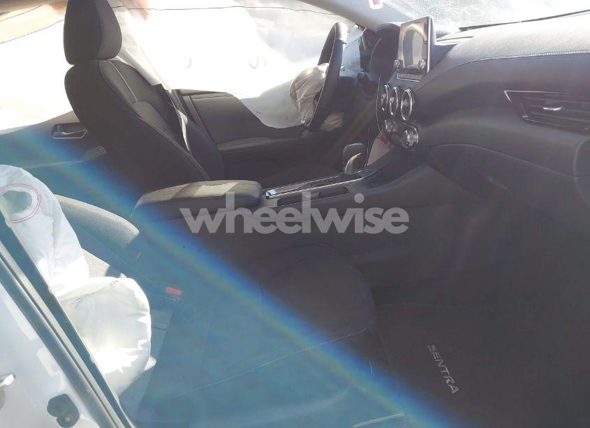 Photo 5 of 2024 Nissan Sentra SV XTRONIC CVT (VIN 3N1AB8CV9RY388260)