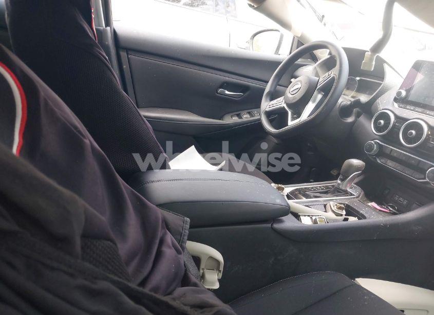 Photo 5 of 2025 Nissan Sentra SV (VIN 3N1AB8CV9SY254354)