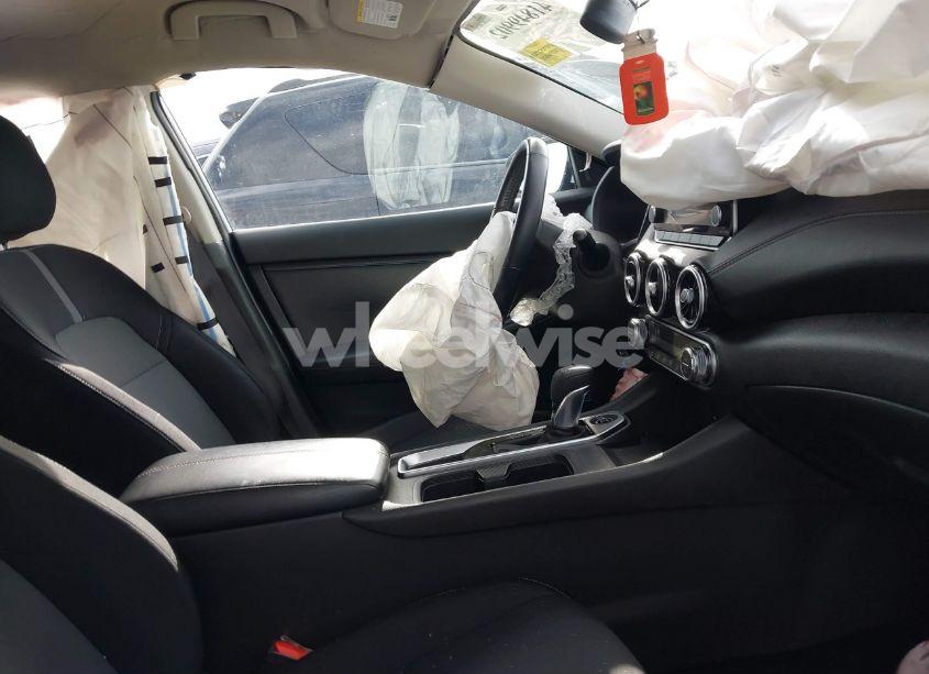 Photo 5 of 2021 Nissan Sentra SV XTRONIC CVT (VIN 3N1AB8CVXMY263292)