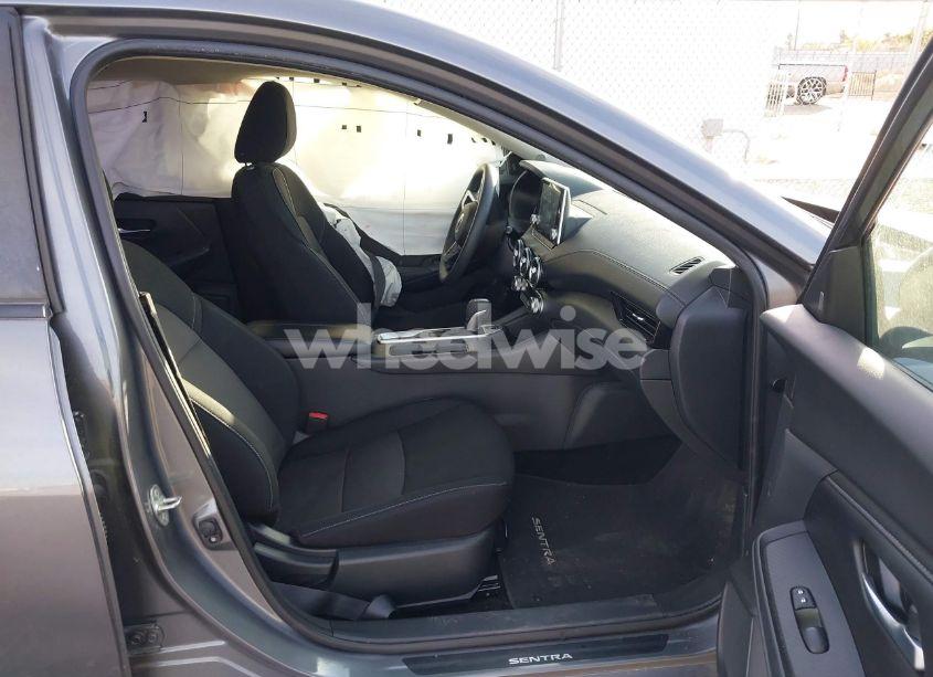 Photo 5 of 2021 Nissan Sentra SV XTRONIC CVT (VIN 3N1AB8CVXMY265740)