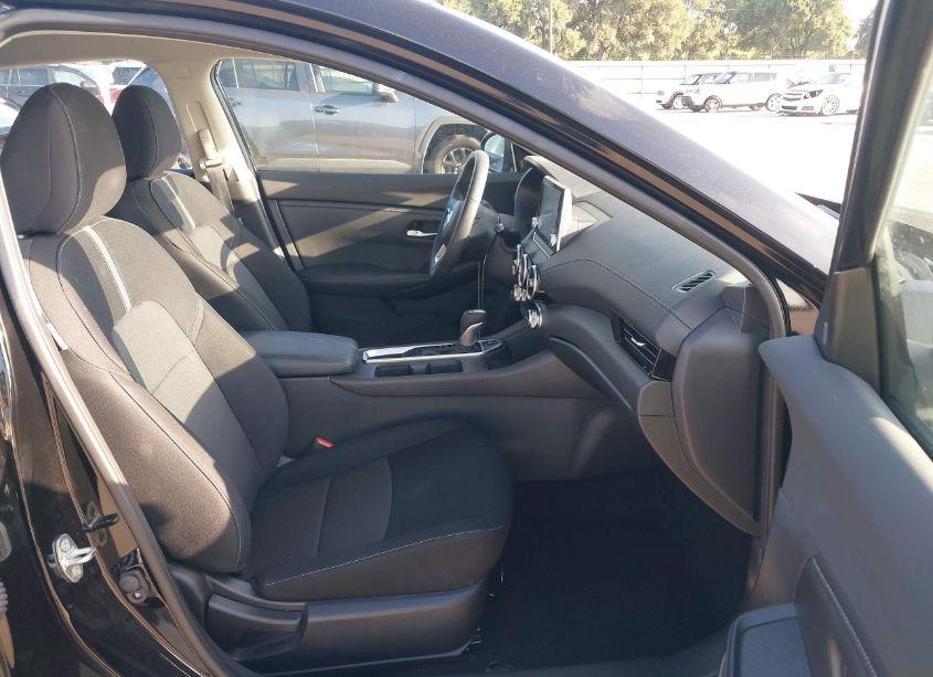 Photo 5 of 2021 Nissan Sentra SV XTRONIC CVT (VIN 3N1AB8CVXMY311227)