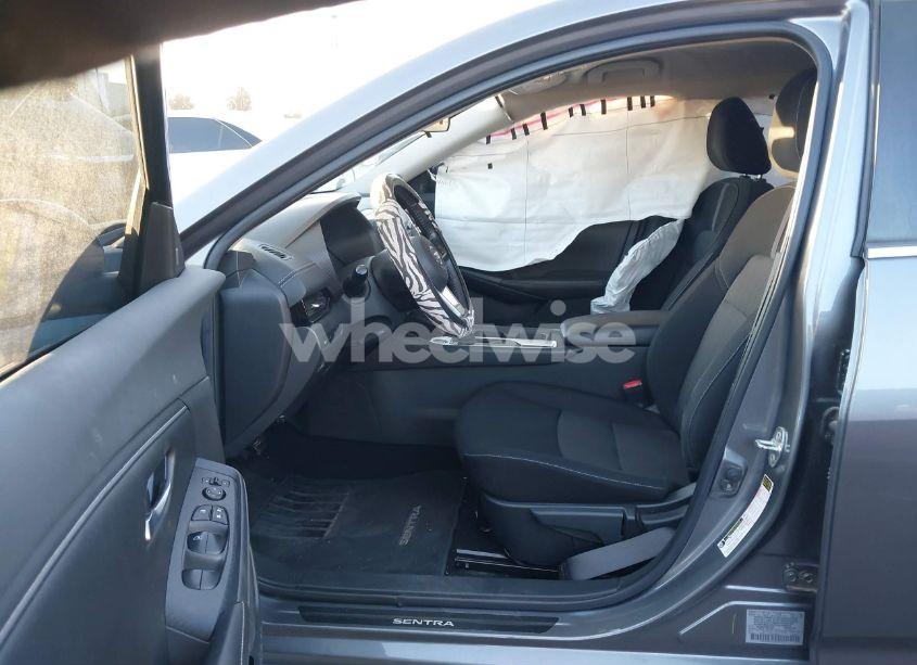 Photo 5 of 2022 Nissan Sentra SV XTRONIC CVT (VIN 3N1AB8CVXNY229497)