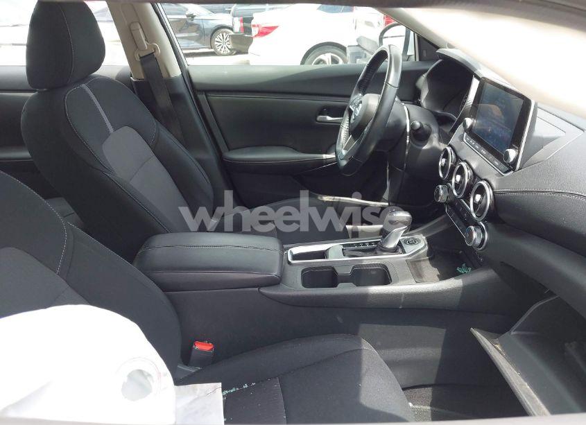 Photo 5 of 2022 Nissan Sentra SV XTRONIC CVT (VIN 3N1AB8CVXNY271913)