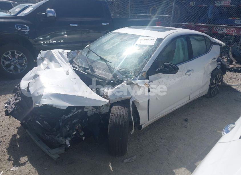 Photo 2 of 2022 Nissan Sentra SV XTRONIC CVT (VIN 3N1AB8CVXNY311388)