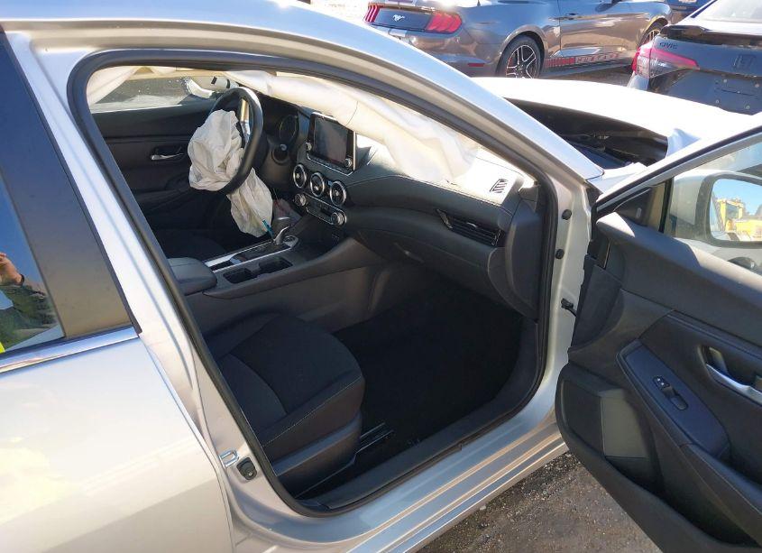 Photo 5 of 2023 Nissan Sentra SV XTRONIC CVT (VIN 3N1AB8CVXPY243385)