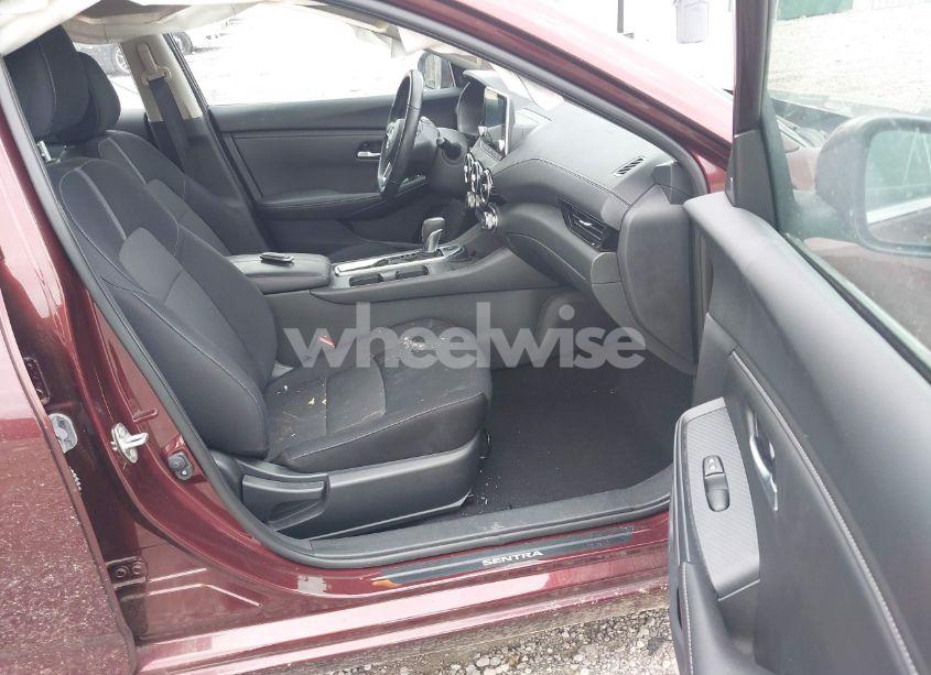 Photo 5 of 2024 Nissan Sentra SV XTRONIC CVT (VIN 3N1AB8CVXRY242031)