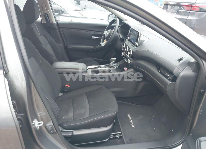 Photo 5 of 2024 Nissan Sentra SV XTRONIC CVT (VIN 3N1AB8CVXRY297529)