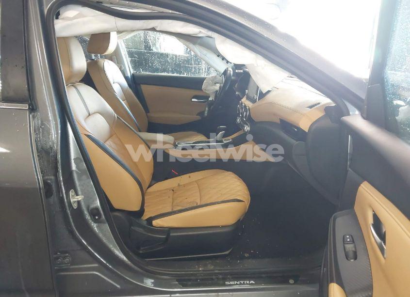 Photo 5 of 2024 Nissan Sentra SV XTRONIC CVT (VIN 3N1AB8CVXRY390972)