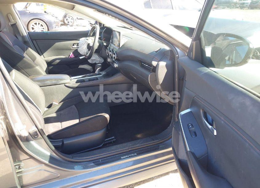 Photo 5 of 2021 Nissan Sentra SR XTRONIC CVT (VIN 3N1AB8DV0MY250811)