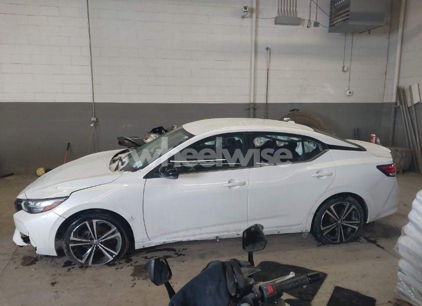 Photo 14 of 2021 Nissan Sentra SR XTRONIC CVT (VIN 3N1AB8DV0MY320856)