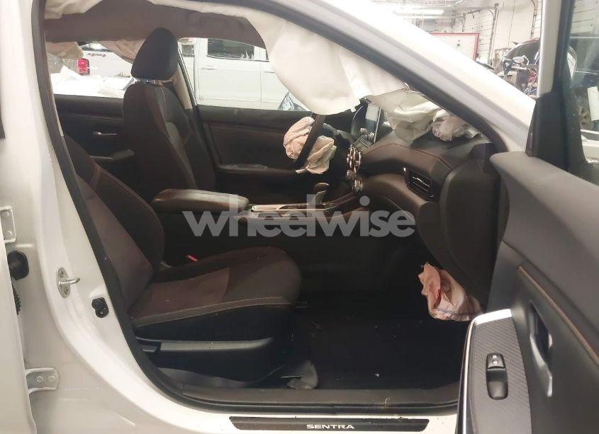 Photo 5 of 2021 Nissan Sentra SR XTRONIC CVT (VIN 3N1AB8DV0MY320856)