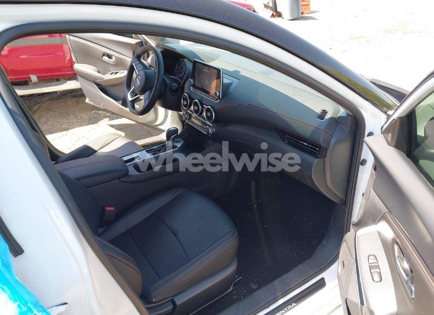 Photo 5 of 2025 Nissan Sentra SR (VIN 3N1AB8DV0SY218471)