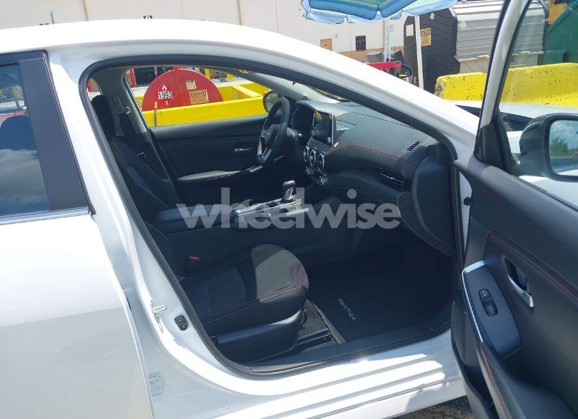 Photo 5 of 2025 Nissan Sentra SR (VIN 3N1AB8DV0SY293834)