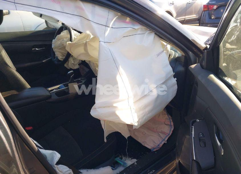 Photo 5 of 2021 Nissan Sentra SR XTRONIC CVT (VIN 3N1AB8DV1MY236982)