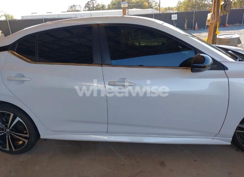 Photo 13 of 2022 Nissan Sentra SR XTRONIC CVT (VIN 3N1AB8DV1NY210657)