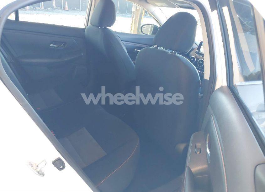 Photo 8 of 2022 Nissan Sentra SR XTRONIC CVT (VIN 3N1AB8DV1NY210657)