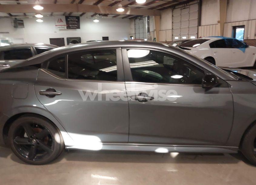 Photo 14 of 2022 Nissan Sentra SR XTRONIC CVT (VIN 3N1AB8DV1NY307177)