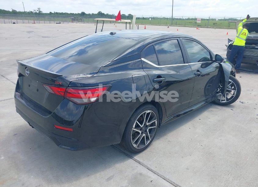 Photo 4 of 2025 Nissan Sentra SR (VIN 3N1AB8DV1SY230113)