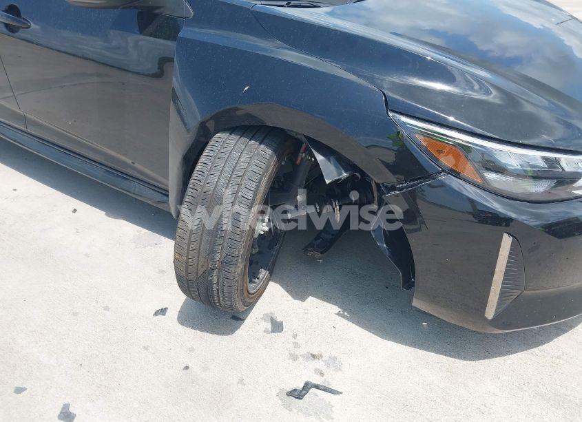 Photo 6 of 2025 Nissan Sentra SR (VIN 3N1AB8DV1SY230113)