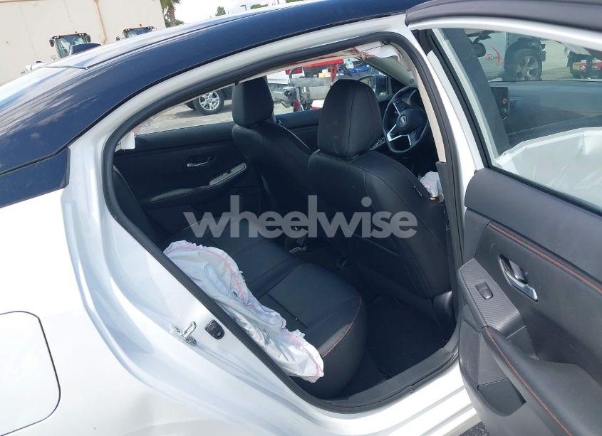 Photo 8 of 2025 Nissan Sentra SR (VIN 3N1AB8DV1SY288416)