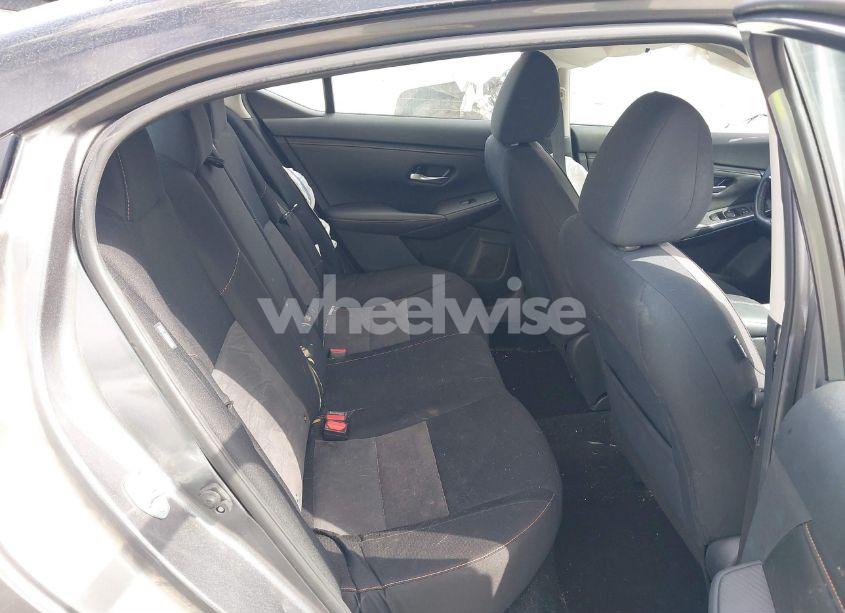 Photo 8 of 2021 Nissan Sentra SR XTRONIC CVT (VIN 3N1AB8DV2MY241785)